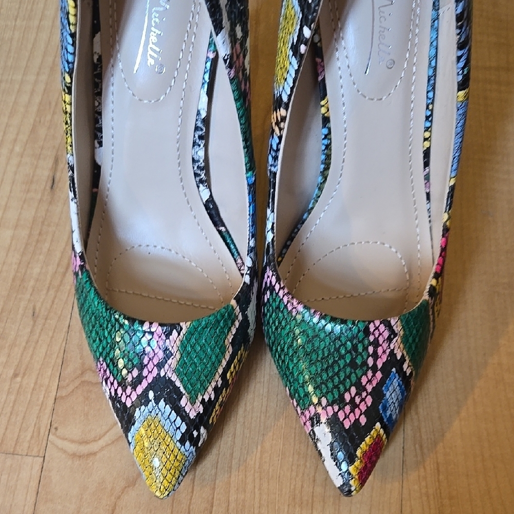 Anne Michelle Blue and Yellow High Heeled Pumps - Picture 4 of 5